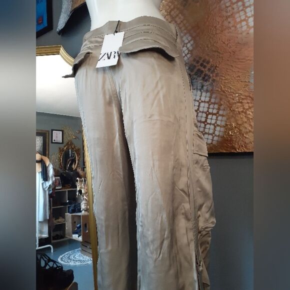 Zara NWT Limited Edition Satin Cargo Pants - Picture 4 of 14